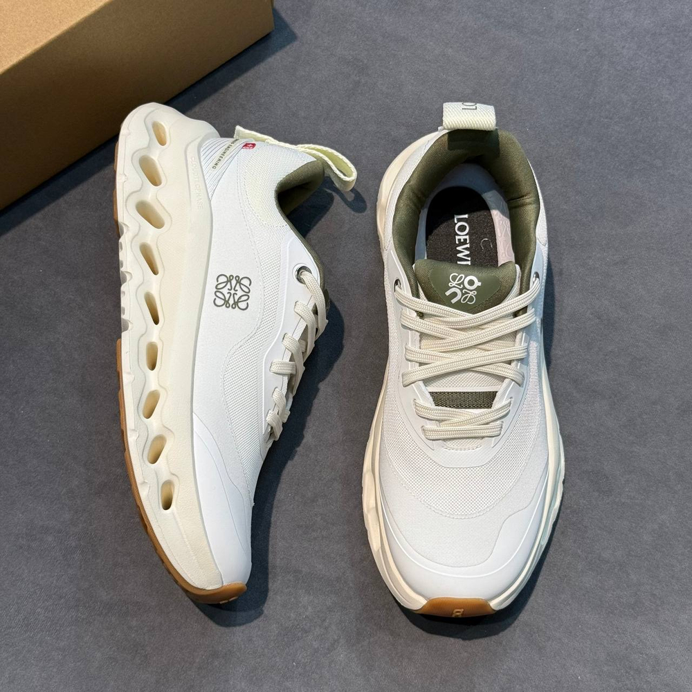 Кроссовки On Running x Loewe