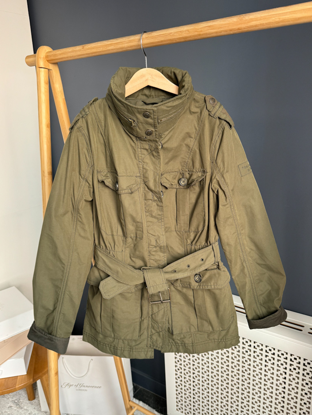 Ветровка Abercrombie & Fitch, XS