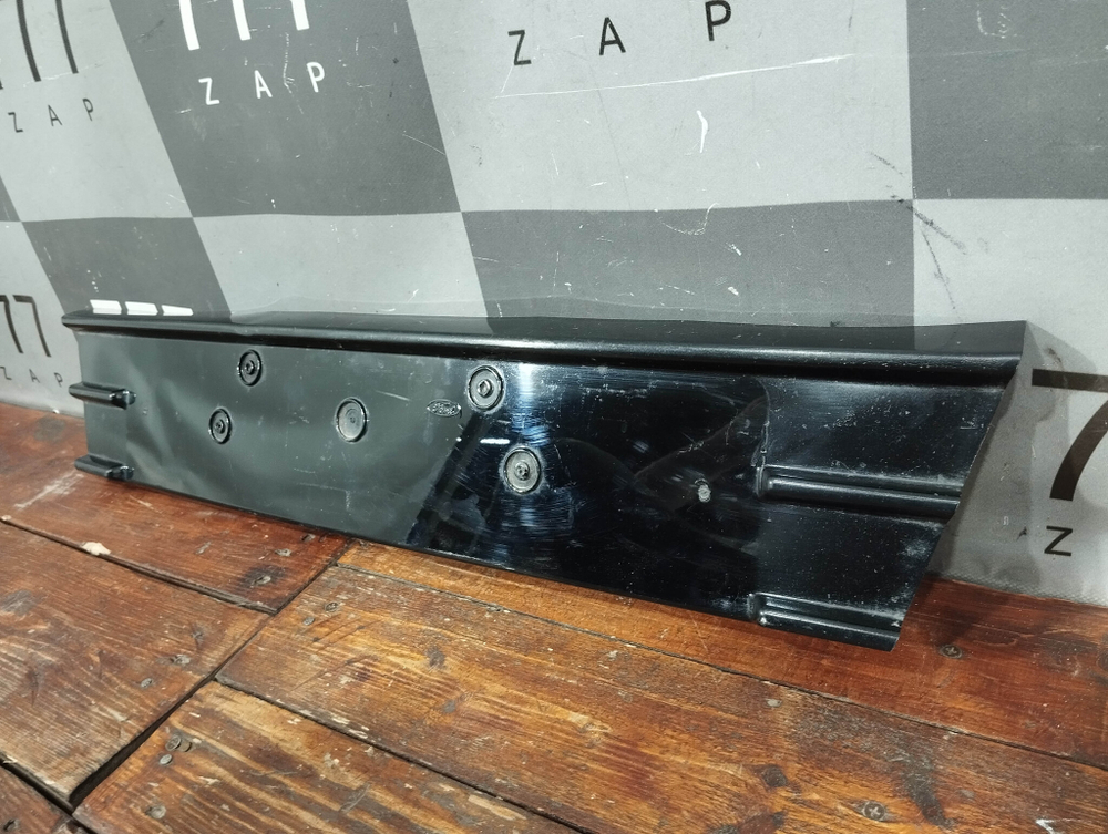 Площадка гос. номера Ford Kuga 2 (CBS) 12-16 Б/У Оригинал 2054948