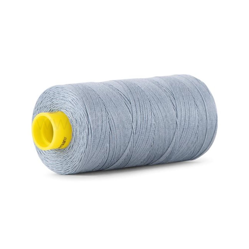 Нитка Gutermann Mara 30 (300 метров), 1 кат., для отстрочки | 064 серый джинс
