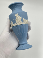 Ваза Wedgwood голубая