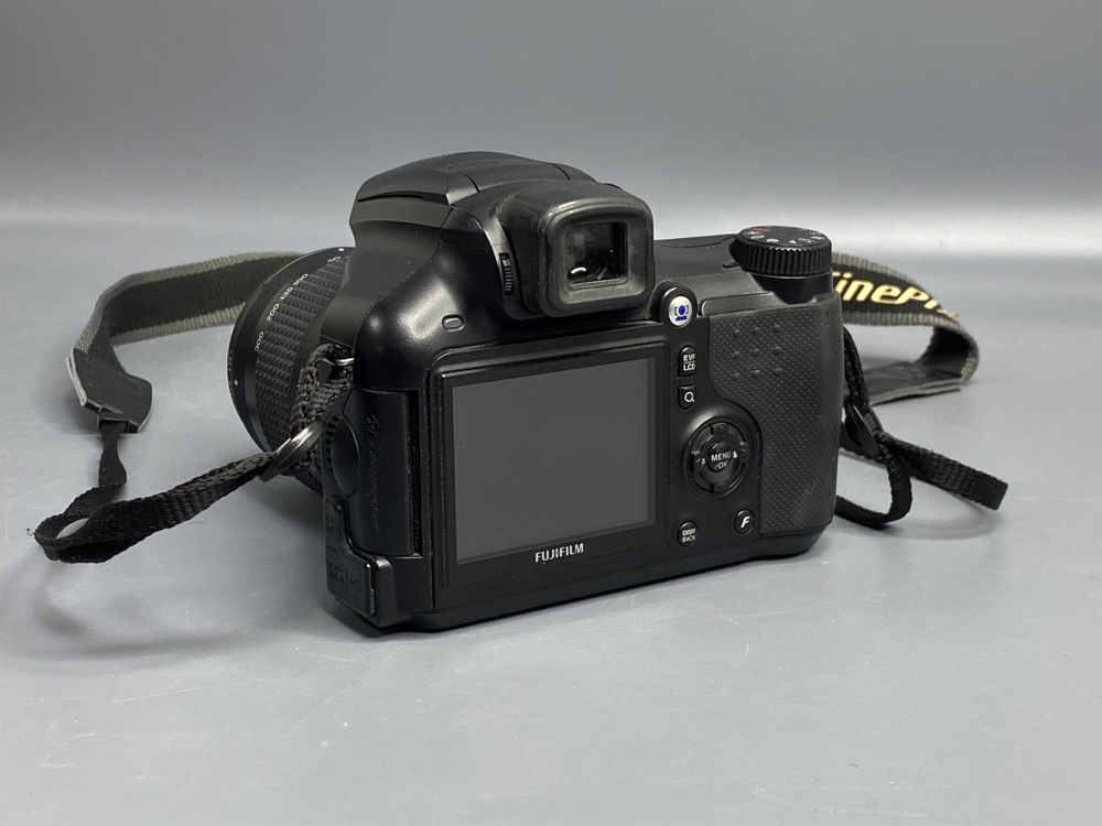 Fujifilm FinePix S6500fd