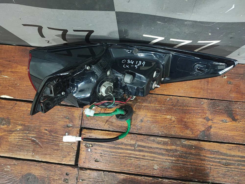 Фонарь задний левый Mazda CX-5 2 (KF) 17-21 Б/У Оригинал K12351160H