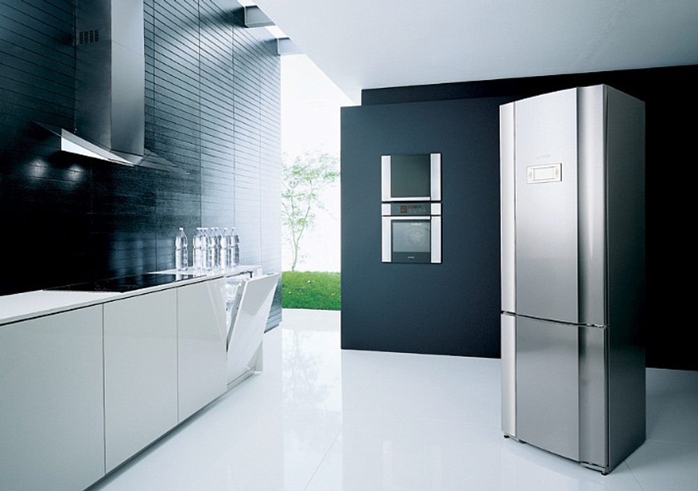 Отдельностоящий комбинированный холодильник-морозильник Gorenje RK 67325 E