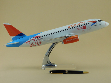 Модель самолета SSJ-100 «Азимут» «Вольный Дон» в масштабе 1:100