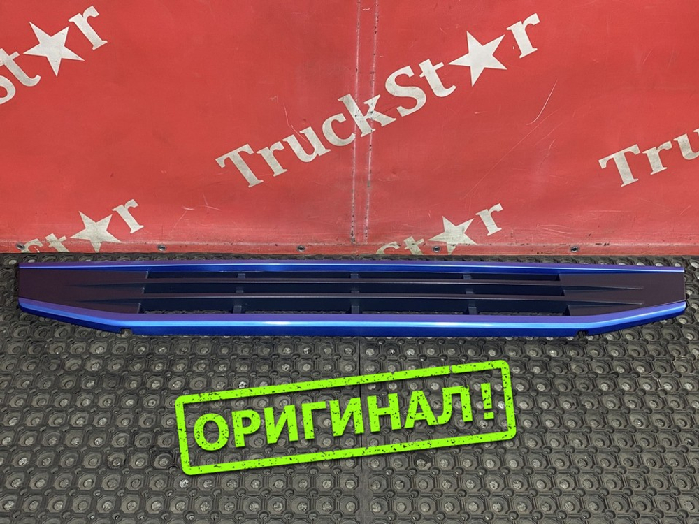 Решетка радиатора верхняя