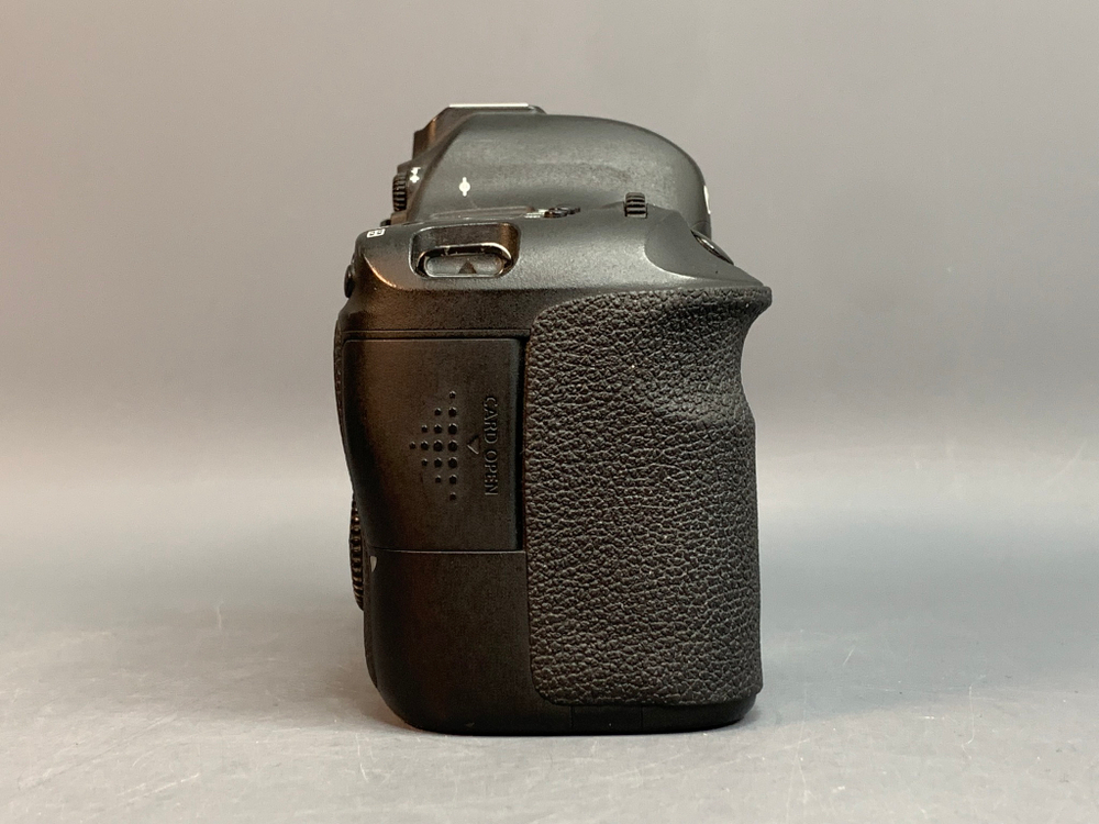 Canon EOS 6D 135.863 Кадров немного засвечивает кадры