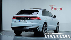Audi Q8 55 TFSI Quattro Premium — 2023