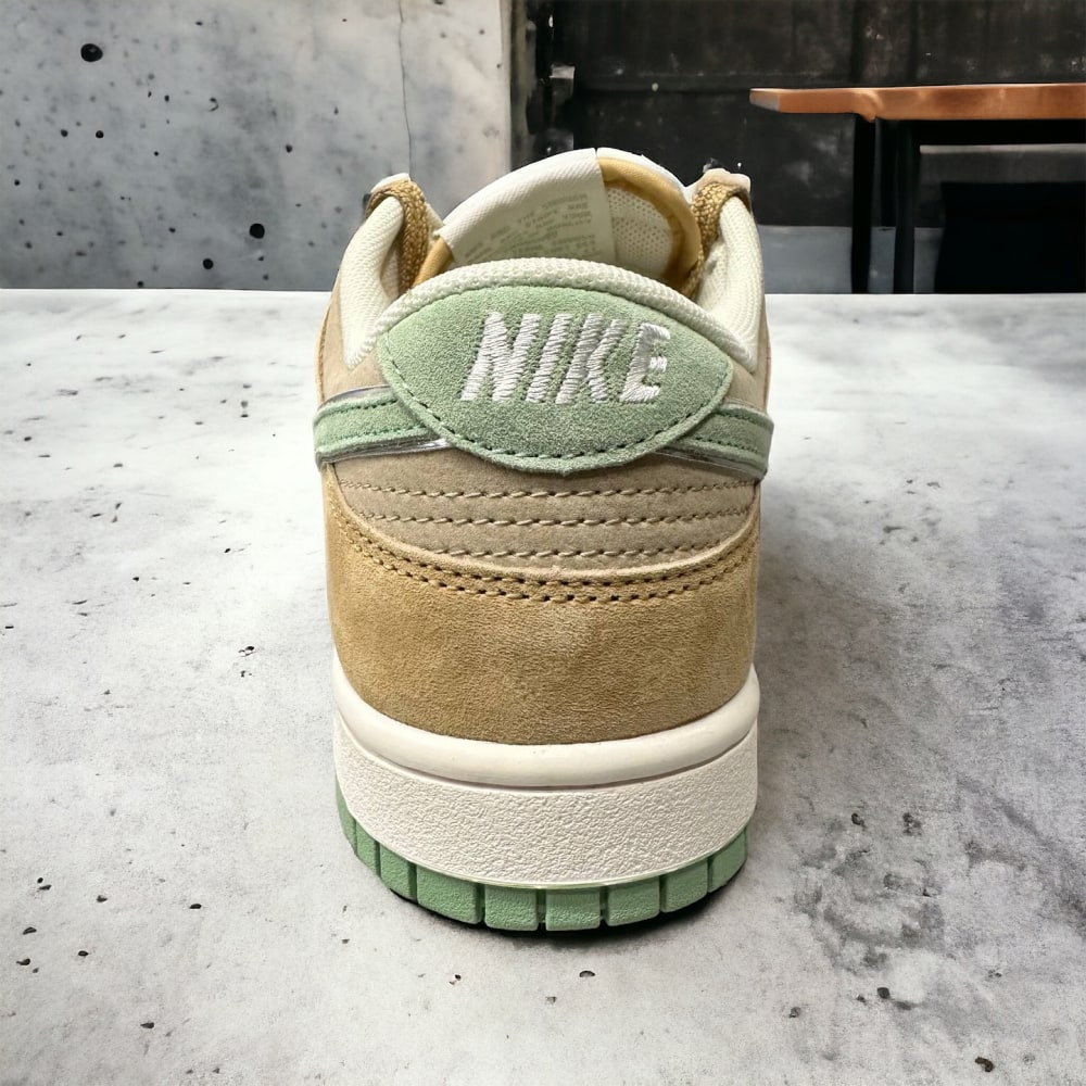 Nike SB Dunk Low • Khaki Green