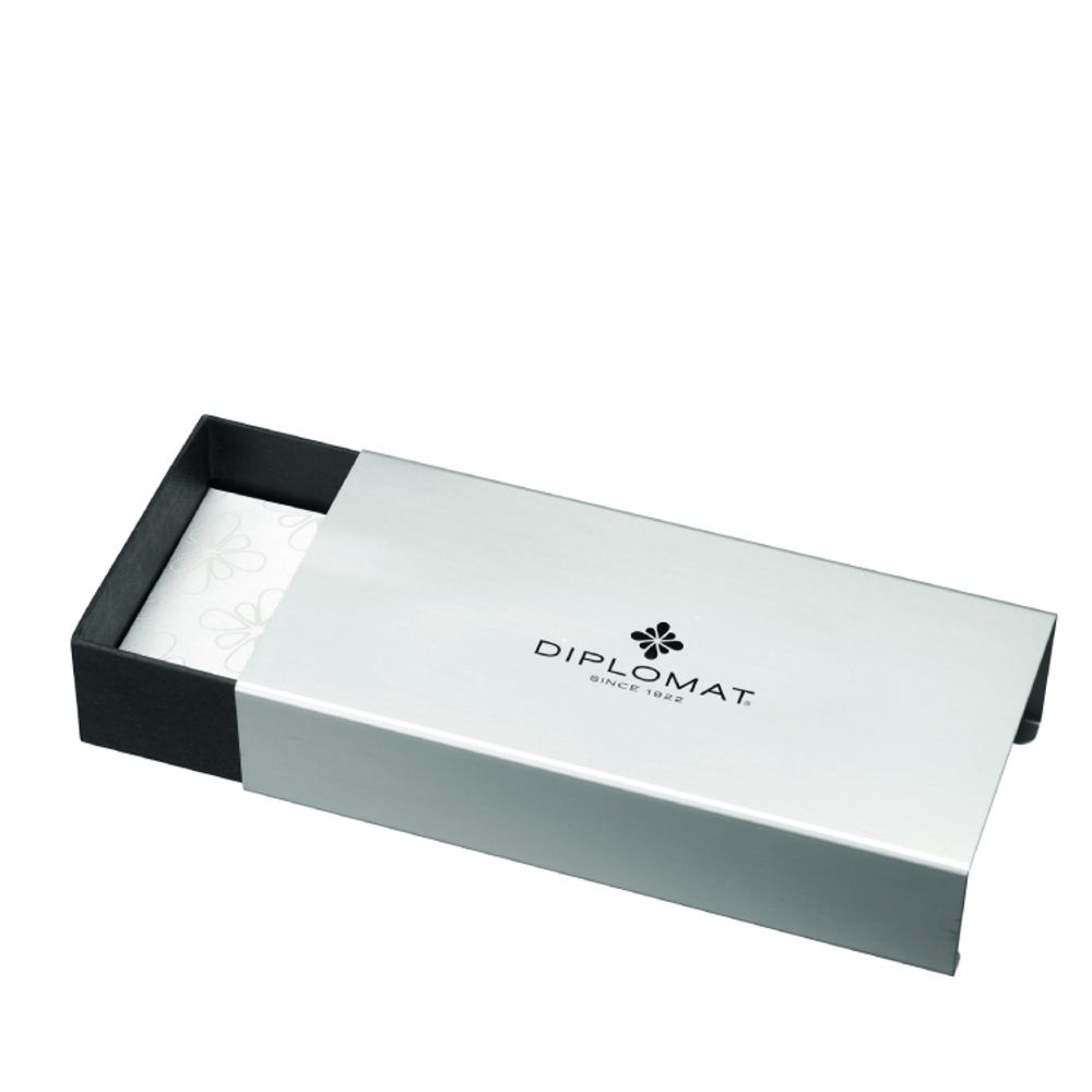 Перьевая ручка Diplomat Excellence A Plus Wave черная с пером F (D40104023) 2