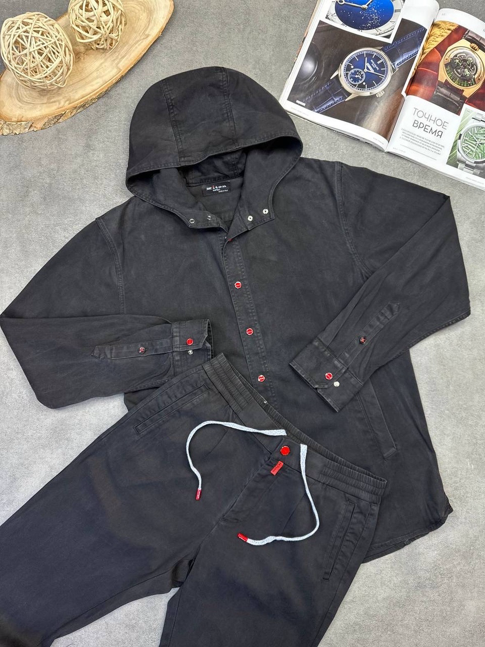 Джинсовый костюм Kiton