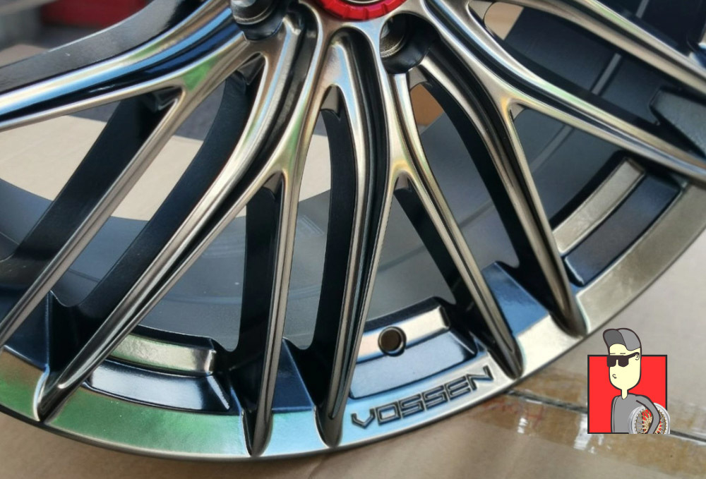 Комплект дисков Vossen VFS-4 18x8 et38 4x100