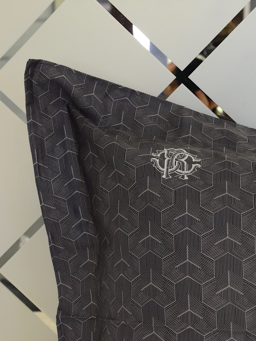 Постельное белье Roberto Cavalli Geometry Dark Gray