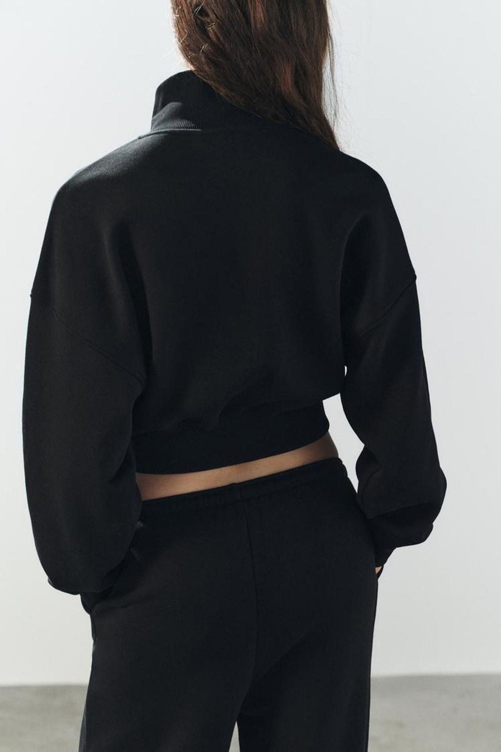 ZARA ТОЛСТОВКА С МОЛНИЕЙ, ЧЕРНЫЙ
