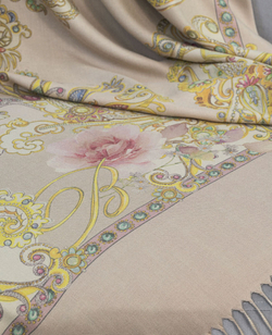 Плед 150х190 Blumarine Gioielli бежевый с бахромой