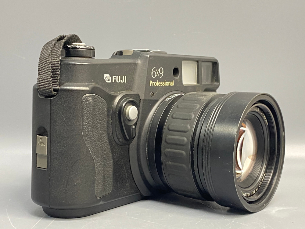 FujiFilm GW690III Professional