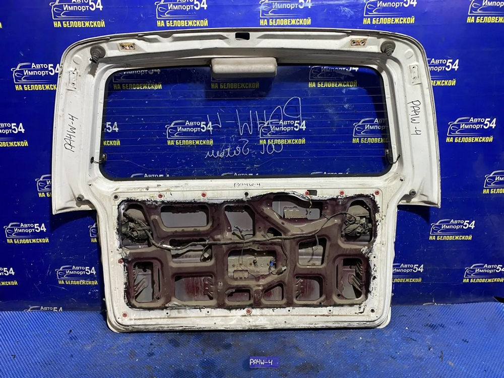 Дверь пятая MITSUBISHI DELICA 1994-1996