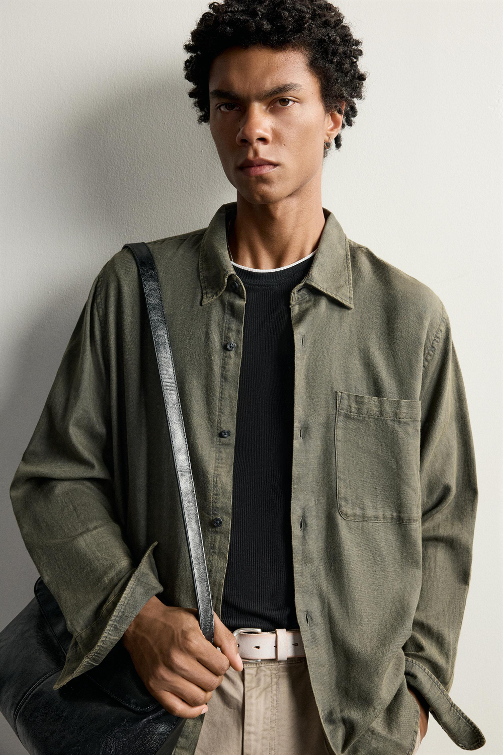РУБАШКА RELAXED FIT С ЭФФЕКТОМ ПОТЕРТОСТИ — ZARA · 1820/365