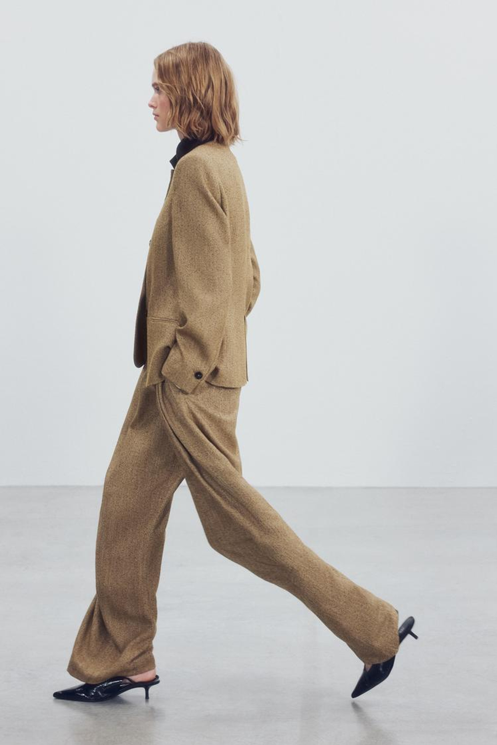 ZARA КОМБИНИРОВАННЫЙ БЛЕЙЗЕР — ZW COLLECTION, МЯГКИЙ КАШТАНОВЫЙ
