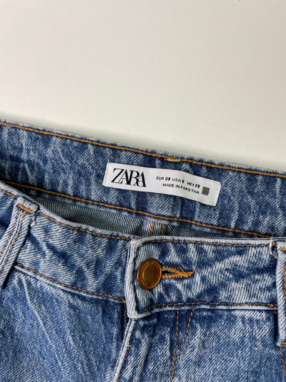 Джинсы Zara