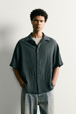 РУБАШКА RELAXED FIT С РЕЛЬЕФНЫМ ЭФФЕКТОМ — ZARA
