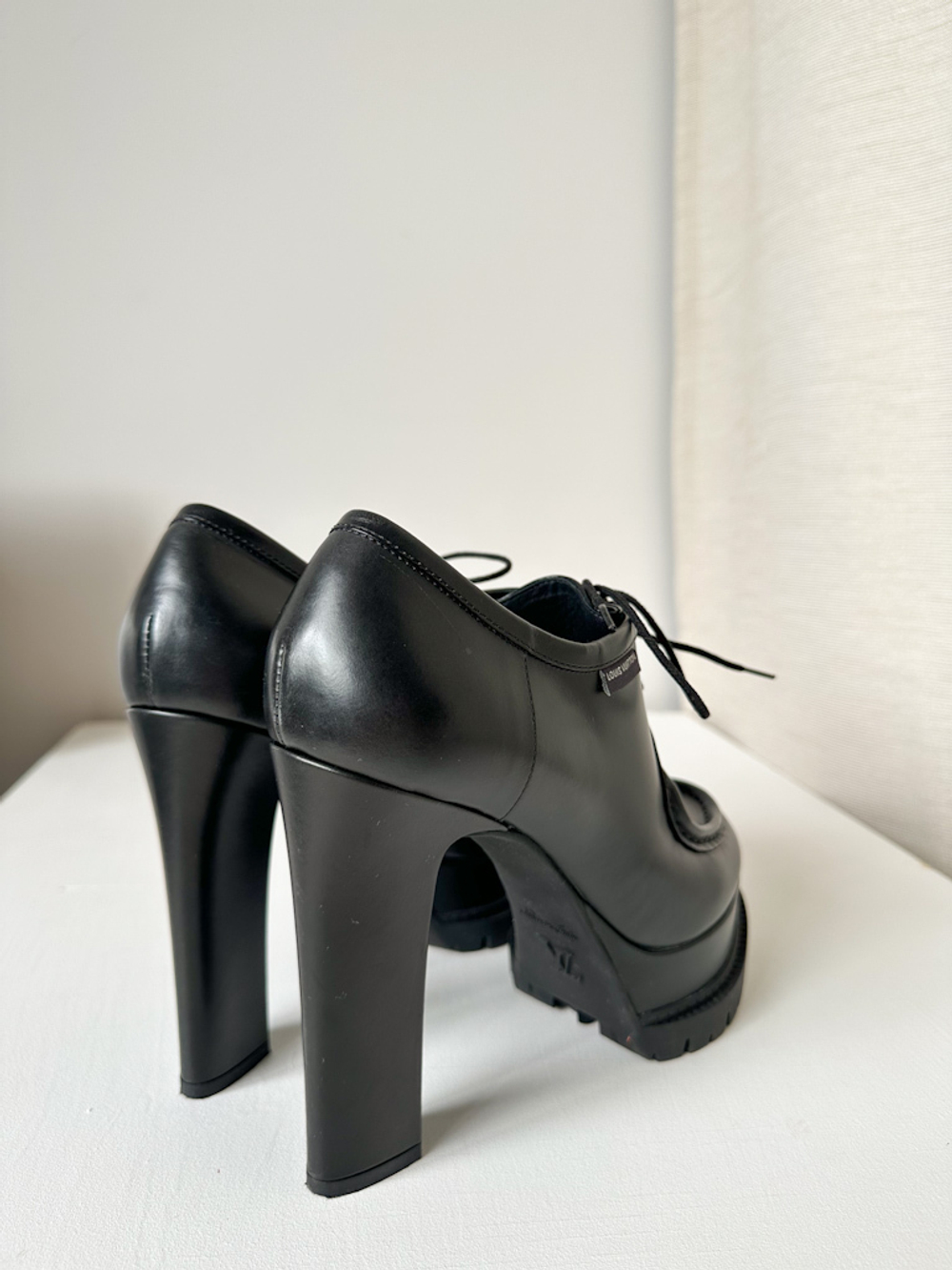 Кожаные туфли Louis Vuitton, 38