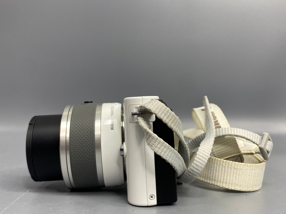 Nikon 1 J2 Double Zoom Kit