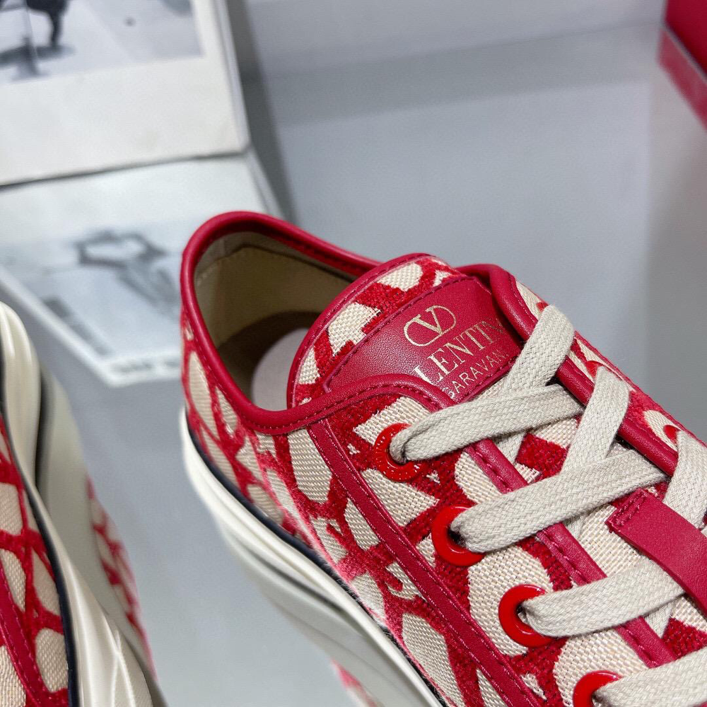 Кеды Valentino