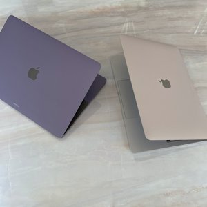 Виниловая наклейка PURPLE для MacBook