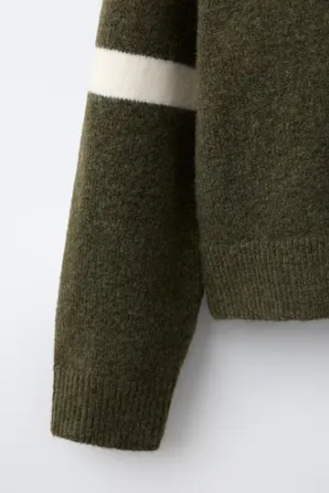 ZARA СВИТЕР С НАДПИСЬЮ, ХАКИ