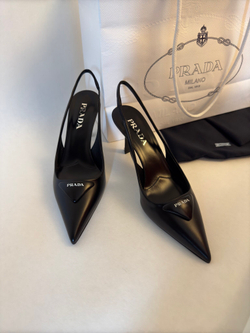 Слингбэки Prada