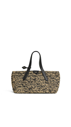 ALAÏA СУМКА LE PANIER EAST WEST СРЕДНЕГО РАЗМЕРА ИЗ РАФИИ, НАТУРАЛЬНЫЙ/ЧЕРНЫЙ