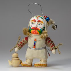 Ёлочная игрушка "Домовёнок с чайником"