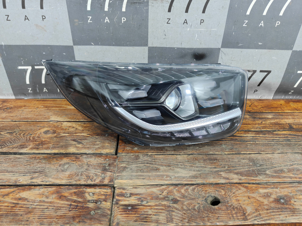 Фара правая LED Kia Picanto 3 (JA) 21-нв Б/У Оригинал 92102G6400
