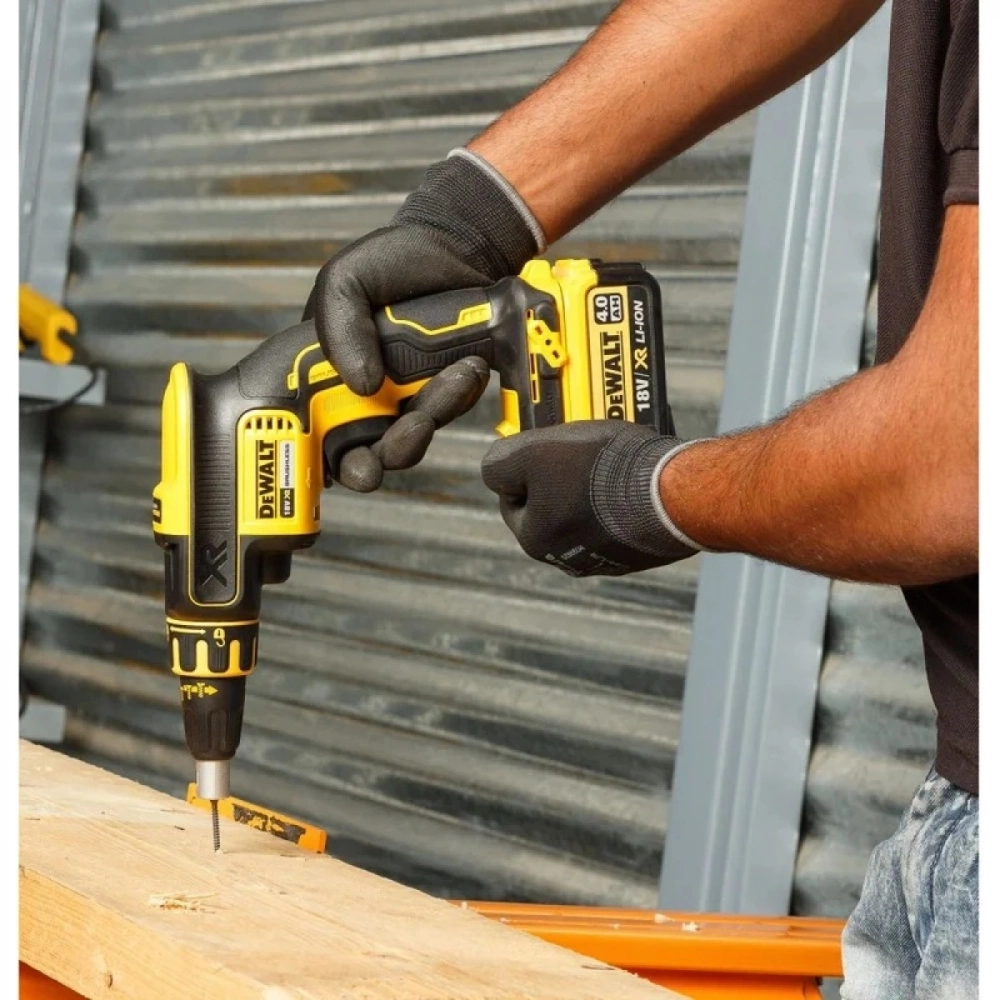Шуруповерт DeWalt DCF620NT-XJ