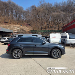 Audi Q5 45 TFSI Quattro Premium — 2022