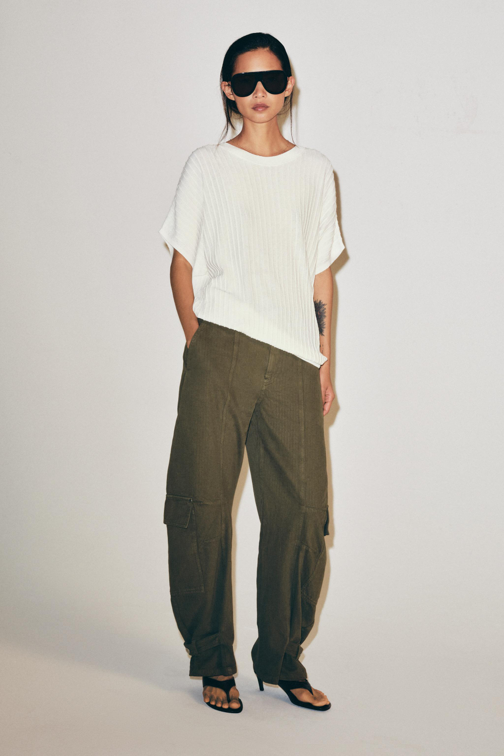 ТОП ИЗ РЕЛЬЕФНОГО ТРИКОТАЖА — ZARA