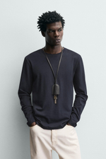 БАЗОВАЯ ФУТБОЛКА SLIM FIT — ZARA