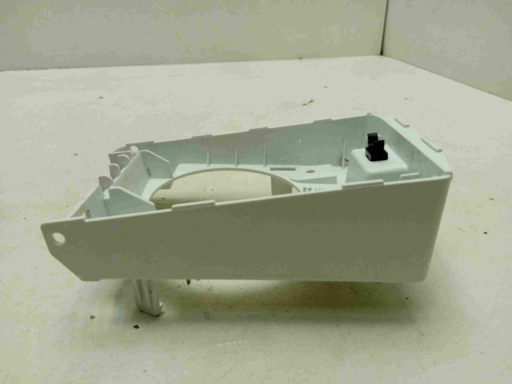 RTSXG382TM/1 кт216 Панель сливного фильтра для стиральной машины Haier 91105207 б/у