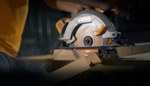 Аккумуляторная циркулярная пила INGCO CSLI18513 INDUSTRIAL 20 В 185 мм 1x5 Ач