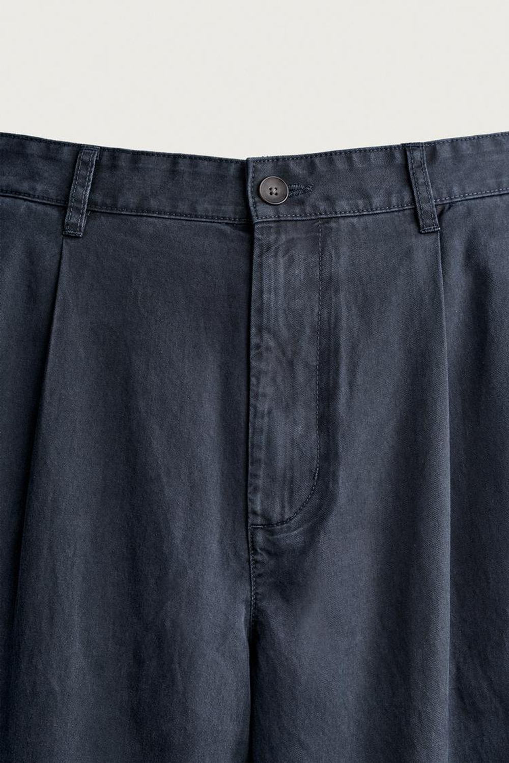 ZARA БРЮКИ ЧИНОС RELAXED FIT СО СКЛАДКАМИ, МОРСКОЙ СИНИЙ