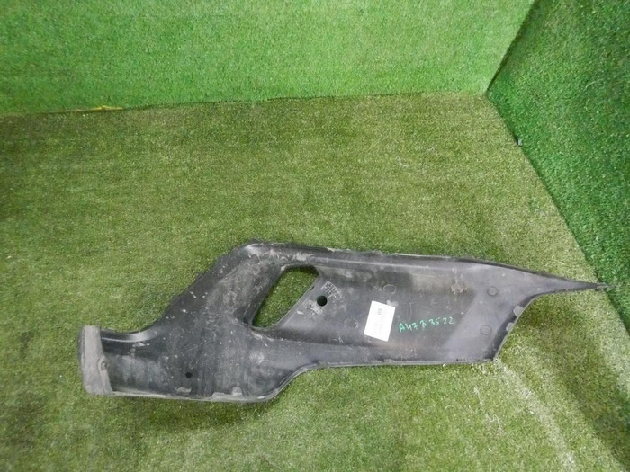 Накладка переднего бампера левая Volvo V40 Cross Country (2012-2019)
