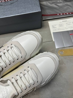 Кроссовки Prada