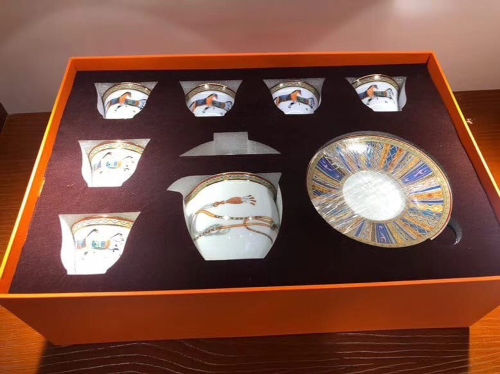Столовый сервиз Hermes 9 предметов