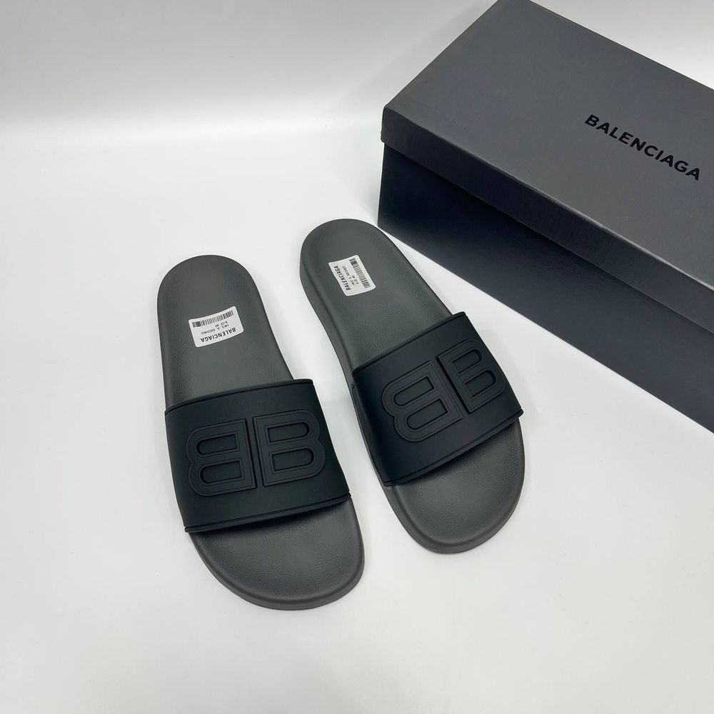Футболка Balenciaga