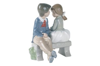 Фигурка 16х14х14см NAO Первая любовь