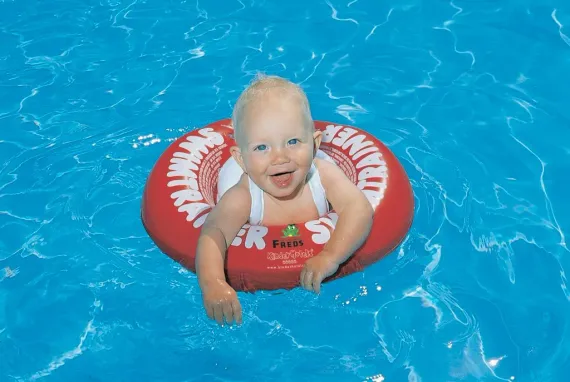 Надувной круг Swimtrainer Classic, красный (3 мес.- 4 года)