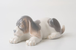 Фарфоровая статуэтка Lladro «Спящий щенок породы бигль» (Sleepy Puppy Beagle)