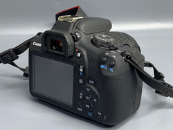 Canon EOS 2000D Kit 18–55mm — 24 115 кадров