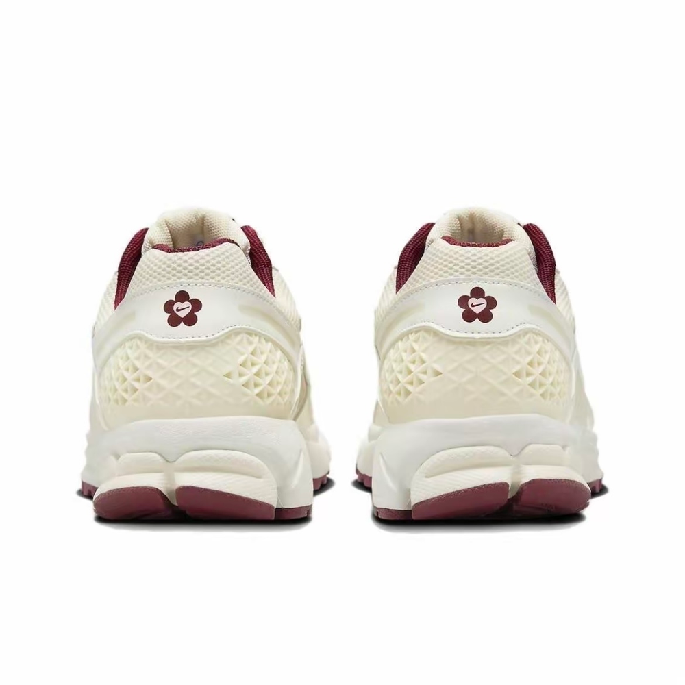 Nike Air Zoom Vomero 5 "Valentine`s Day"